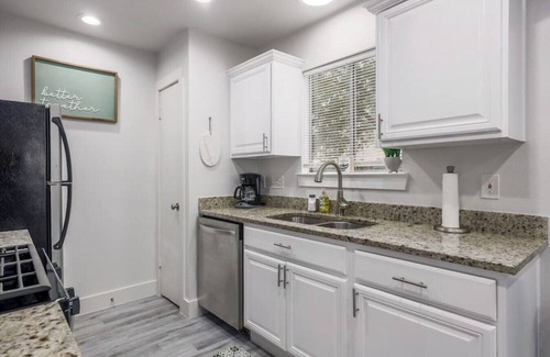 Round Rock House | Cozy Round Rock Retreat with Kitchen and Top Guest Rating