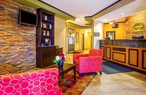 Cedar Falls Hotel | Comfortable Stay at Suburban Studios Cedar Falls