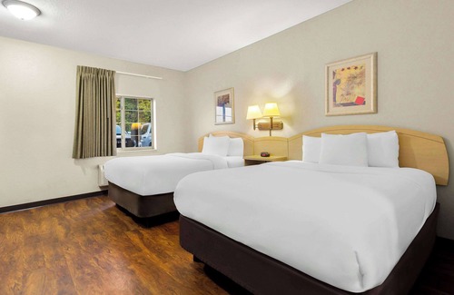 Morgantown Hotel | Comfortable Suburban Studios Morgantown with Family Amenities