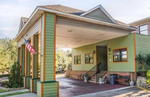 Tallahassee Hotel | Convenient Stay at Suburban Studios Tallahassee near University