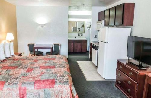 Tallahassee Hotel | Convenient Stay at Suburban Studios Tallahassee near University