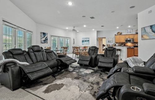 Dunnellon House | Exclusive Deal: Succulent Paradise Home with Pool & Gardens
