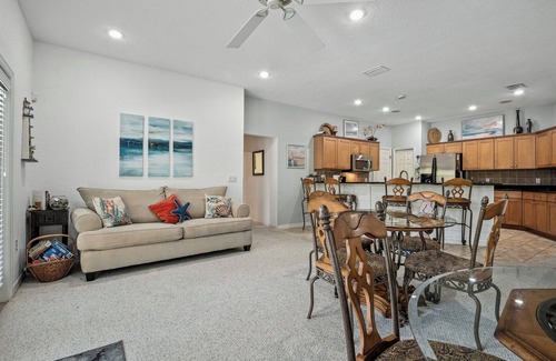 Dunnellon House | Exclusive Deal: Succulent Paradise Home with Pool & Gardens
