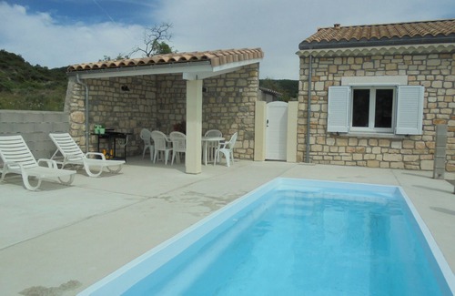 Gras Villa | Idyllic Sud Ardèche Villa with Private Pool & Hot Tub