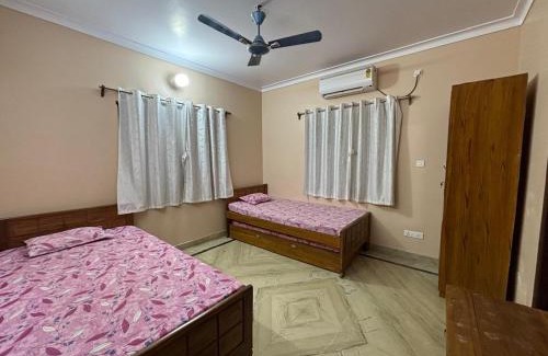 Mayapur Hotel | Sudama Bhavan