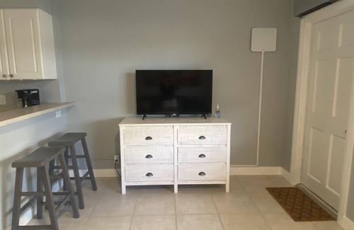 Lauderdale-by-the-Sea Apartment | Beachfront Studio Apt with Pool & Spa – Guest Rated 9.8