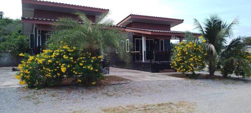 Sam Roi Yot Resort | Discover Family Comfort at Sudjai Farm Resort