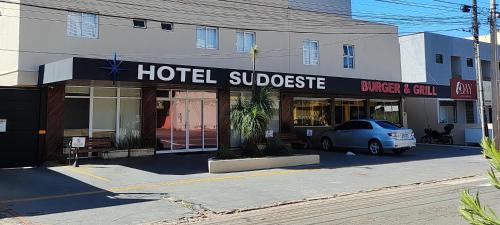 Goiania Hotel | Cozy Sudoeste Hotel: Family-Friendly & Accessible Stay
