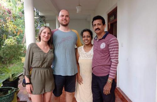 New Town House | Cozy Sudu Neluma Home Stay: Pet Friendly & 9/10 Rated