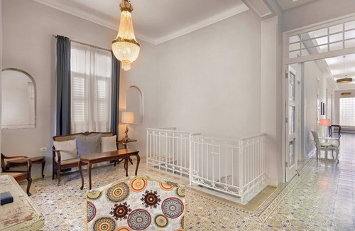 El Vedado House | Inviting Sueño Habana: Ocean View with Spa & Breakfast