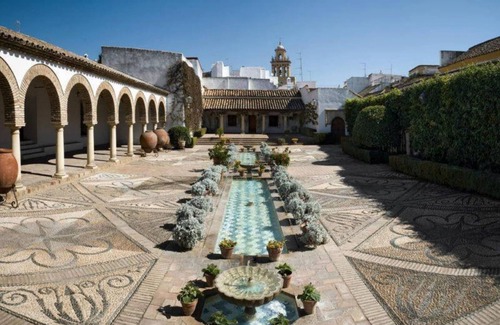 Cordoba Apartment | Cozy Sueños de Córdoba Apartment with Spa and Breakfast