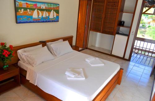 Santa Cruz Cabralia Hotel | Inviting Sueds Cabralia: Oceanfront Escape with Pool