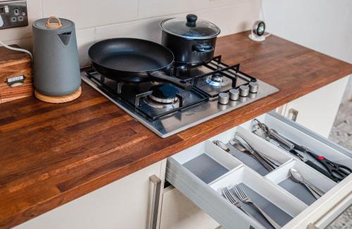 Ipswich House | Family-Friendly Stay at SuffStay - 4-Star Comfort Awaits