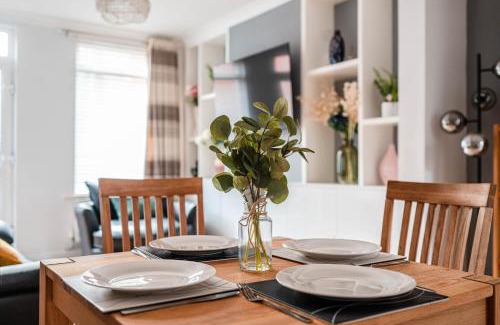 Ipswich House | Family-Friendly Stay at SuffStay - 4-Star Comfort Awaits