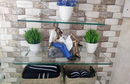 New Delhi Apartment | Pet-Friendly Retreat at Sufiyana: Family Welcomes You