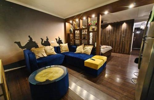 New Delhi Apartment | Pet-Friendly Retreat at Sufiyana: Family Welcomes You