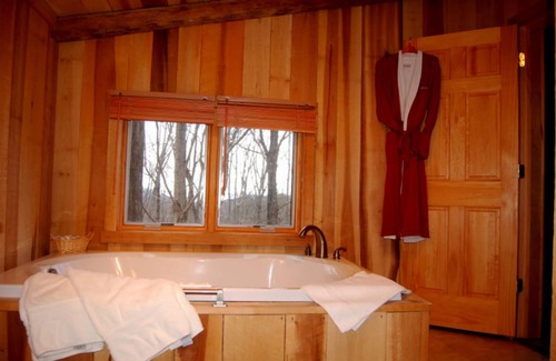 Vesuvius Bed & Breakfast | Discover Sugar Tree Inn: Family-Friendly with Top Amenities