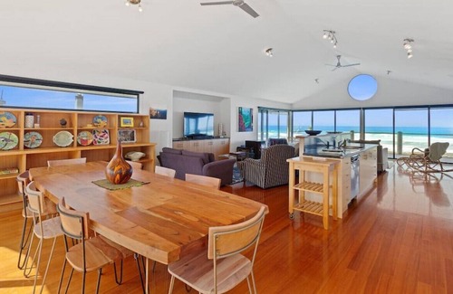 Sugarloaf House | Sugarloaf Shanti - wifi + panoramic ocean views