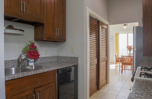 Estate Emmaus House | Experience Ocean Views at Sugarview Villa Cottage, Coral Bay