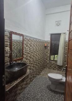 Sawan House | Guest Rated Sugi Gede Homestay with Hot Tub & Breakfast