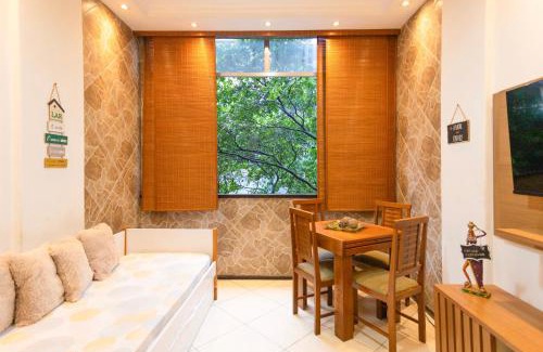Copacabana Apartment | Oceanfront SuhcasaCopacabana: Family-Friendly Retreat