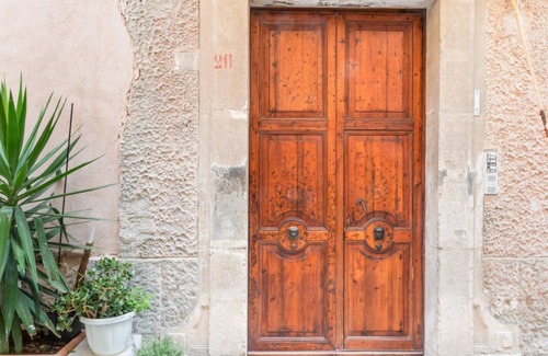 Trapani City Centre Apartment | Cozy Sui Tetti di Trapani Apartment in Historic Center