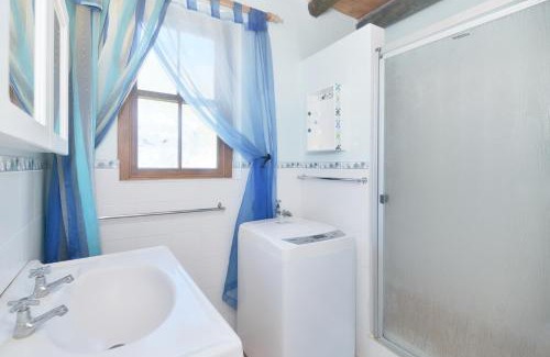 L'Agulhas House | Kid-Friendly Retreat at Suid Genoeg - A 4-Star Escape
