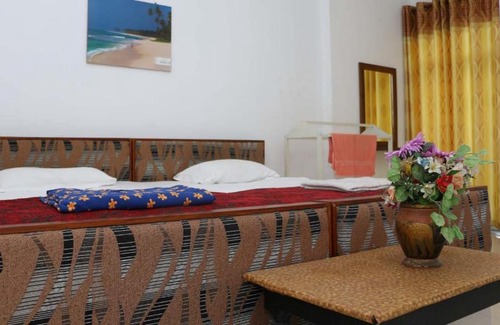 Kandy House | Family-Friendly Stay at Suisse Villa with Kitchen & Breakfast