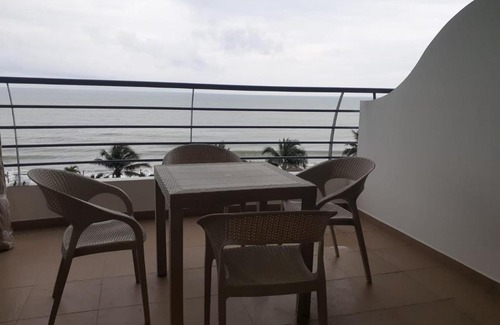 Tonsupa Apartment | Oceanfront Suite at Fontaine Bleau Tonsupa with Hot Tub