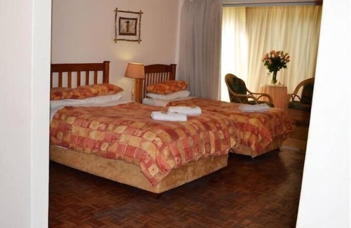 Kempton Park Bed & Breakfast | Cozy Suite at Doves Nest Guest House with Breakfast Included