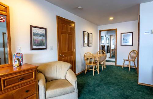 Haines House | Pet-Friendly Suite at Lynn View Lodge - Rated 9.2/10