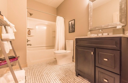 Glendale Apartment | Tranquil Suite 1: Private Retreat with Family-Friendly Amenities