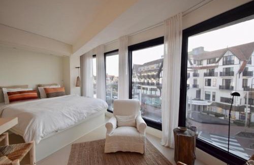 Knokke Apartment | Oceanfront Suite 133: A Guest Favorite with Ocean Views