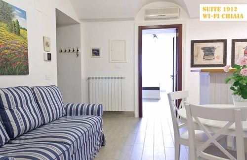 Vomero Apartment | Exceptional Suite 1912 in Wi-Fi District Chiaia