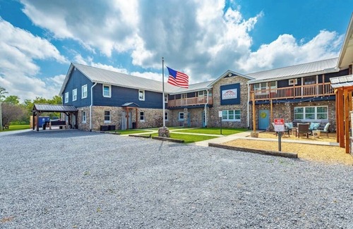 Rock Spring Apartment | Experience Suite 206: Starry Night at Rock Spring Resort