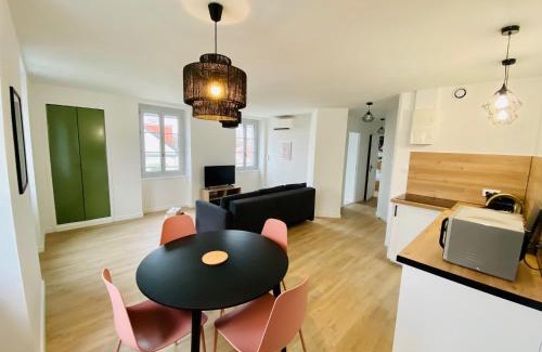 Montceau-les-Mines Apartment | Suite 24 Appart'hôtel-L'Annexe-3 étoiles