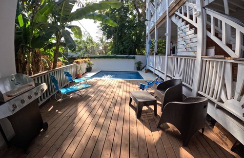 Antoneys Cay Apartment | Comfortable Suite#3 Near West Bay Beach with Great Amenities
