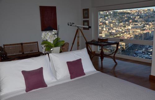Mergellina Bed & Breakfast | Elegant Suite 52: Guest Rated 9.4 with Dining & Family Amenities