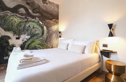 Chinatown Apartment | Suite 54 - Elegant Boutique Suite by Metro an Garibaldi