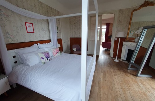 Saint-Honore-les-Bains Bed & Breakfast | Nature-Inspired Suite with Pool & Spa, Breakfast Included