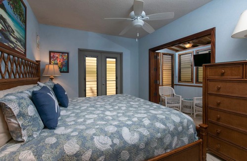 Estate Enighed Hotel | Oceanfront Bliss at Suite 8B - Gallows Point Resort
