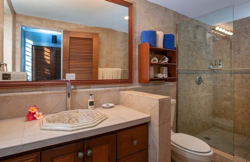 Estate Enighed Hotel | Oceanfront Escape at Suite 8C - Gallows Point Resort