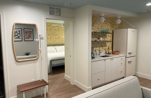 Saugatuck Apartment | Prime Downtown Hotel with Pool & Ocean View at Sunflower