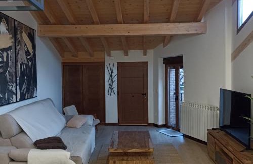 Los Rabanos House | Riverside Suites: Perfect Family Retreat by the Duero