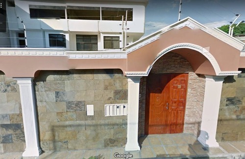 Portoviejo Apartment | Cozy Suite with Garage, Secure Near Rotonda Park
