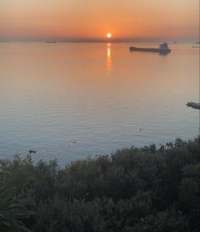 Taranto House | Beautiful Suite al Mare: Pet-Friendly & Wheelchair Accessible