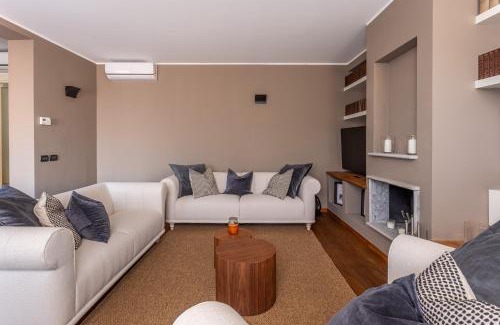 Porta Genova Apartment | Elegant Suite Alzaia by iCasamia: Pet Friendly with Dining
