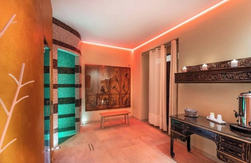 Pachino Condo | Elegant Suite Apartment with Period Furnishings - Beatrice