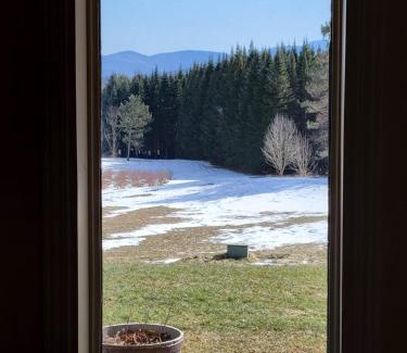 Brome-Missisquoi Regional County Municipality Apartment | Relaxing 2-Bedroom Suite in Scenic Countryside Retreat