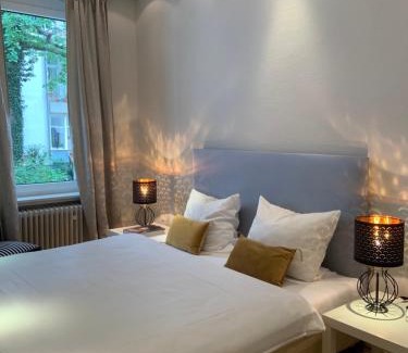Oststadt Apartment | Elegant Suite Appartement Friesenhof with Breakfast & Family Fun